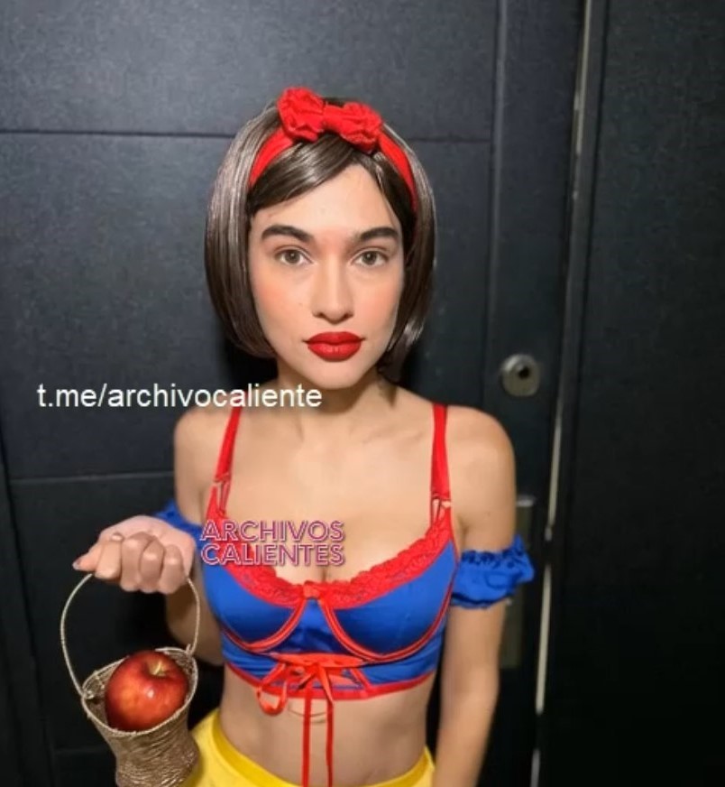 Dua Lupita Blanca Nieves Sexy