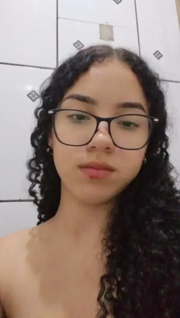 Morrita Tetona en Stream