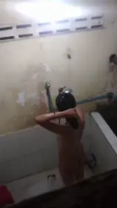 La Espia Bañandose